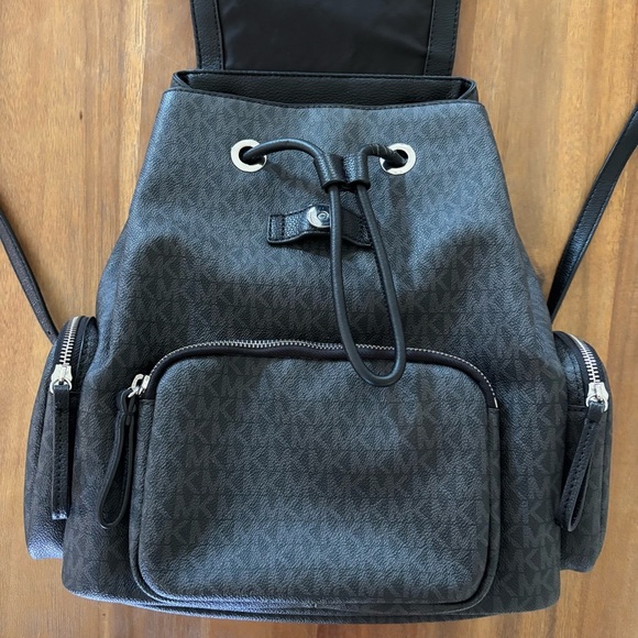 MICHAEL KORS Abbey LG Cargo Backpack in Black - Picture 3 of 11